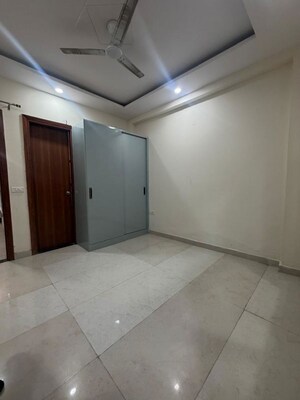 Room in 2 BHK Builder Floor at Patel Nagar – for Rent