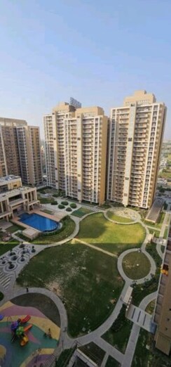4 BHK + Servant Room Apartment For Sale in Gomti Nagar