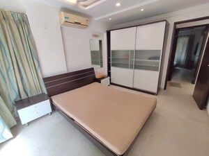 2 BHK Apartment For Rent in Bandra West