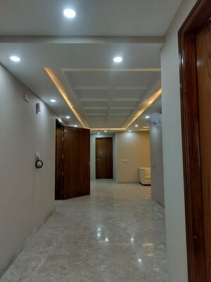 Room in 4 BHK Builder Floor at Sector 31 – for Sale