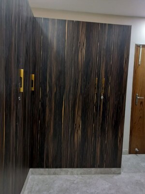 Furnished Amenities in 4 BHK Builder Floor at Sector 31 – for Sale