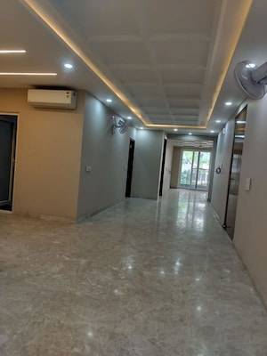 Building Lobby in 4 BHK Builder Floor at Sector 31 – for Sale