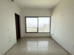Room in 3 BHK Apartment at Peninsula Salsette 27, Byculla – for Rent