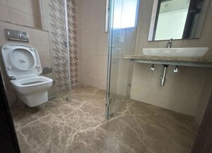Bathroom in 3 BHK Apartment at Peninsula Salsette 27, Byculla – for Rent