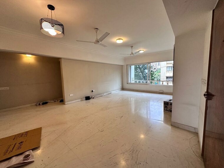 Room, bandra west 3 Bedroom 1100 Sq.Ft. Apartment In Bandra West Mumbai 10573550