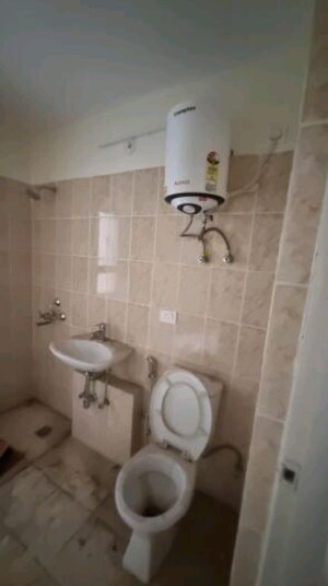 Bathroom in 4 BHK Apartment at Sare Sports Parc, Sector 92 – for Sale