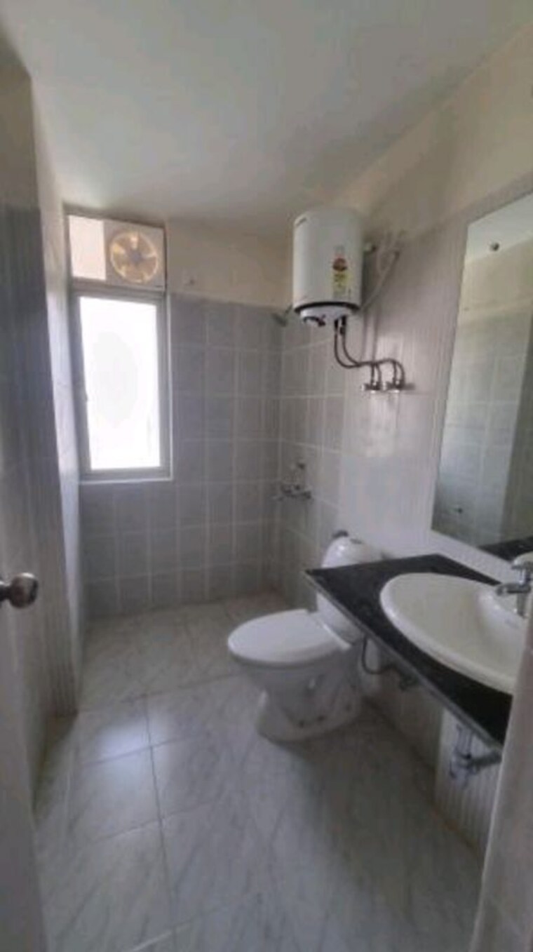 Bathroom, sare-sports-parc 4 Bedroom 2040 Sq.Ft. Apartment In Sector 92 Gurgaon 10573552