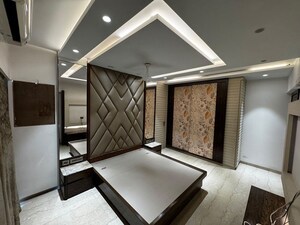 Bedroom in 3 BHK Apartment at Santacruz West – for Rent