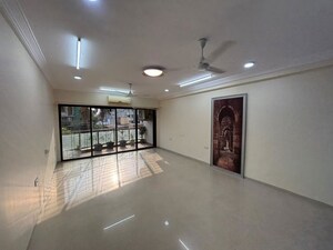 Room in 3 BHK Apartment at Dheeraj Devika, Bandra West – for Rent