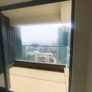 Kitchen in 3 BHK Apartment at Kalpataru Elitus, Mulund West – for Sale