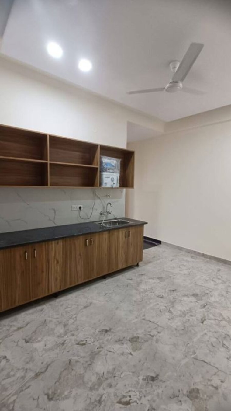 Kitchen, sector 15 1 Bedroom 500 Sq.Ft. Builder Floor In Sector 15 Gurgaon 10573559