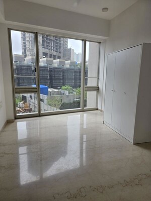 Room in 3 BHK Apartment at Lodha Kiara, Worli – for Sale
