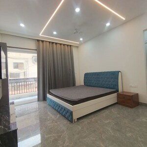 Living Room in 1 RK Builder Floor at Sector 40 – for Rent