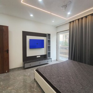 Room in 1 RK Builder Floor at Sector 40 – for Rent