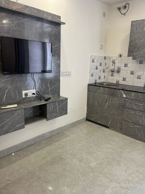 Bathroom in 1 RK Builder Floor at Sector 40 – for Rent
