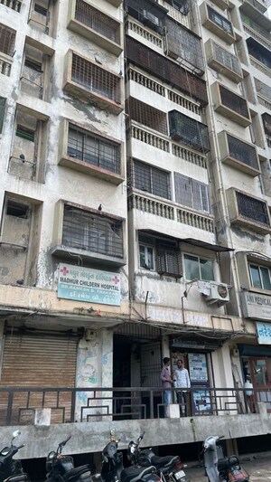  Shop For Sale in Rander