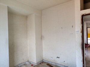 Room in  Apartment at Kolkatta Gpo – for Sale