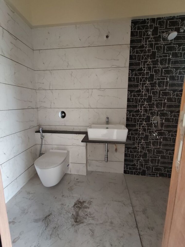Bathroom, shubh-nirvana 3.5 Bedroom 2000 Sq.Ft. Apartment In Viman Nagar Pune 10573599