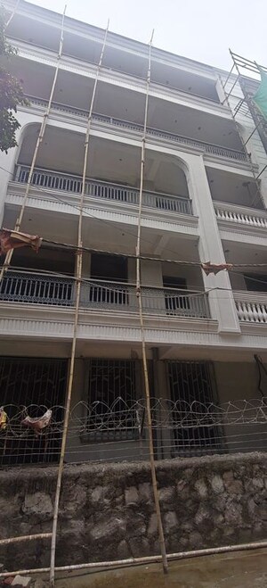 4 BHK Builder Floor For Sale in Shanti Kunj