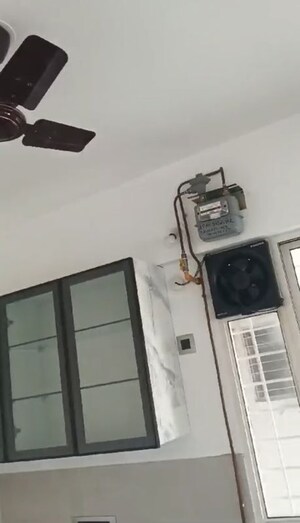Furnished Amenities in 3 BHK Apartment at Sitai Niwas, Vishal Nagar – for Rent