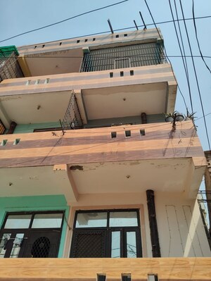  Apartment For Sale in Loni