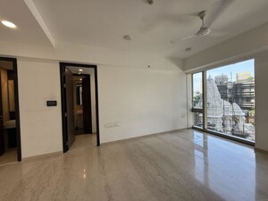 Room in 2 BHK Apartment at Lodha Kiara, Worli – for Sale