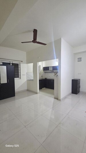Team Area in 3 BHK Builder Floor at Hsr Layout Sector 2 – for Rent