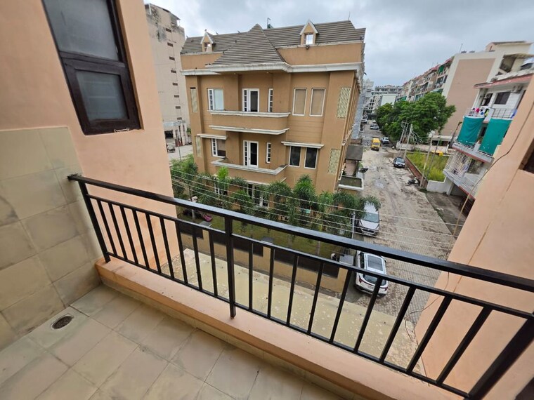 Balcony, pir machalla 3 Bedroom 1150 Sq.Ft. Builder Floor In Pir Machalla Zirakpur 10573690