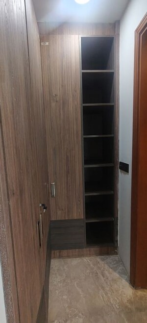 Furnished Amenities in 4 BHK Builder Floor at Shanti Kunj – for Sale