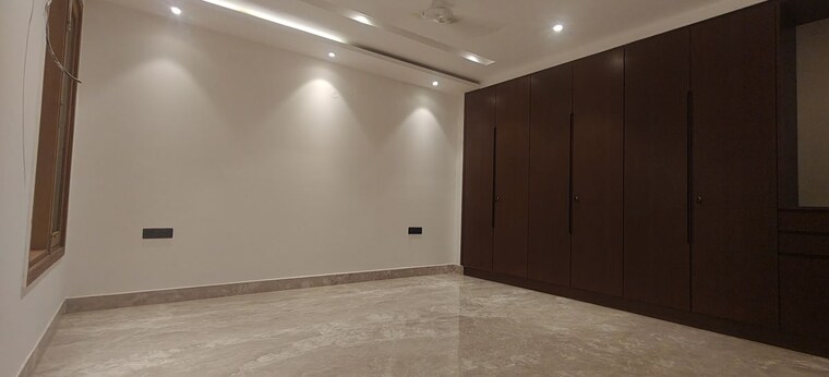 Room, shanti kunj 4 Bedroom 2500 Sq.Ft. Builder Floor In Shanti Kunj Delhi 10573702