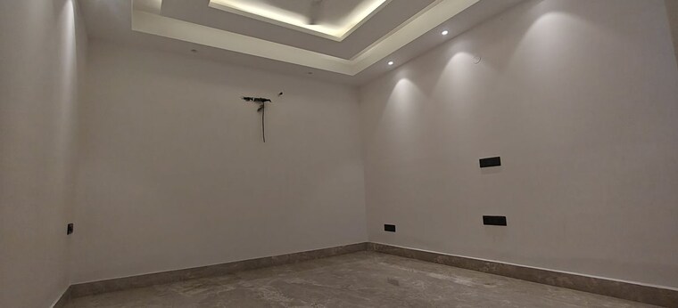 Room, shanti kunj 4 Bedroom 2500 Sq.Ft. Builder Floor In Shanti Kunj Delhi 10573702