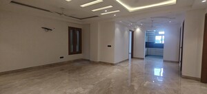 Building Lobby in 4 BHK Builder Floor at Shanti Kunj – for Sale