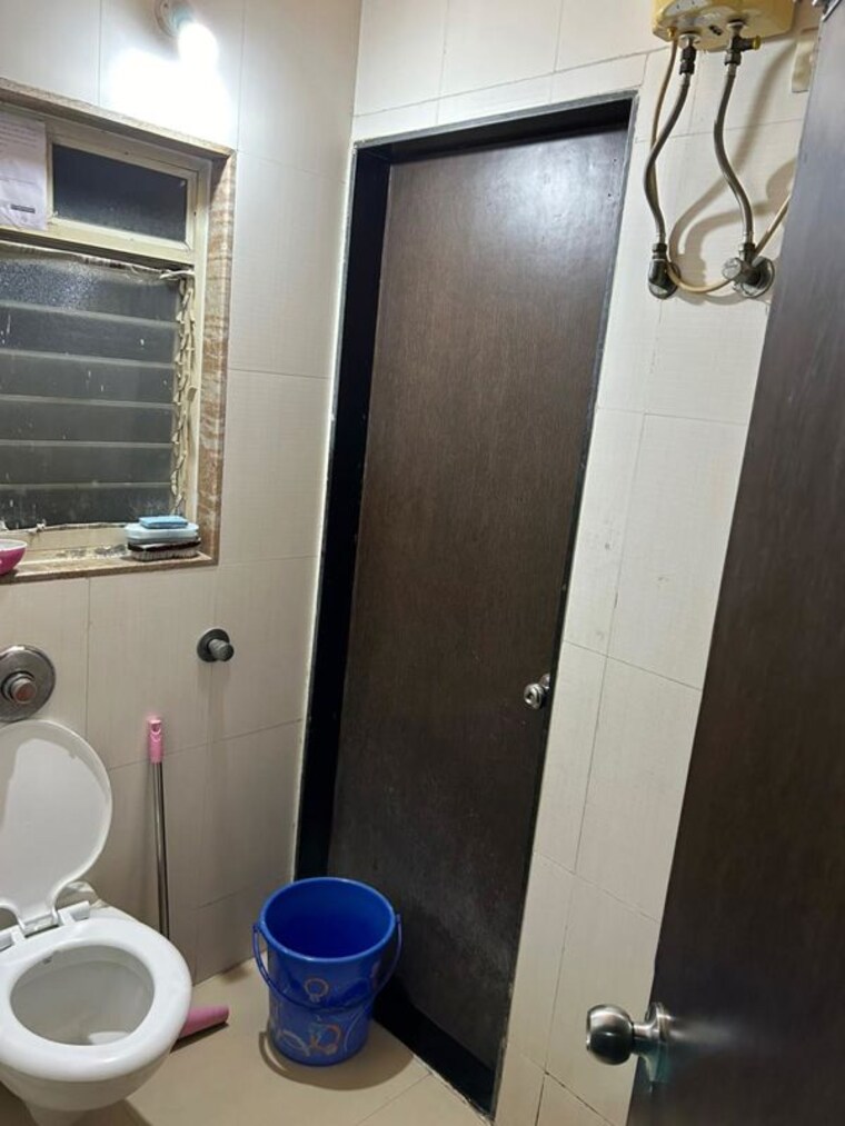 Bathroom, kesar-symphony 2 Bedroom 1100 Sq.Ft. Apartment In Kharghar Navi Mumbai 10573742