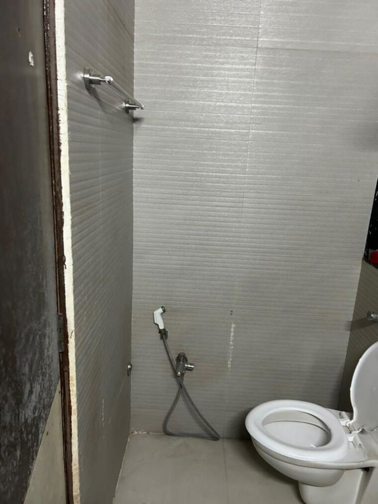 Bathroom, kesar-symphony 2 Bedroom 1100 Sq.Ft. Apartment In Kharghar Navi Mumbai 10573742