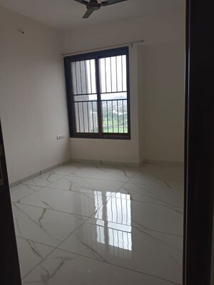Room in 3 BHK Apartment at Kohinoor Sapphire 3, Tathawade – for Rent