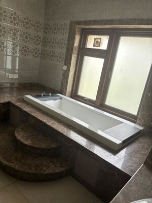 Building Lobby in 3 BHK Independent House at Sector 62 – for Rent