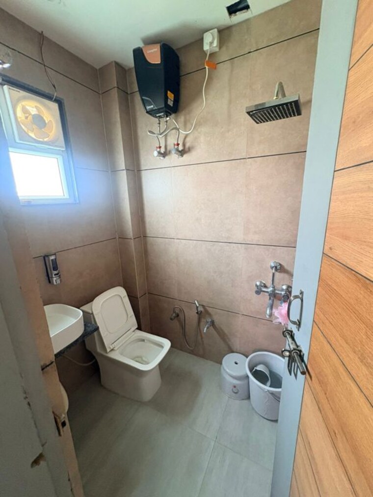 Bathroom, gomti nagar 4 Bedroom 2800 Sq.Ft. Villa In Gomti Nagar Lucknow 10573774
