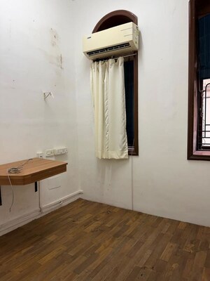 Room in  Office Space at Colaba – for Rent
