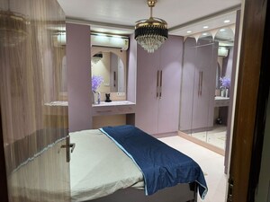 Bathroom in 1 BHK Builder Floor at Sector 57 – for Rent