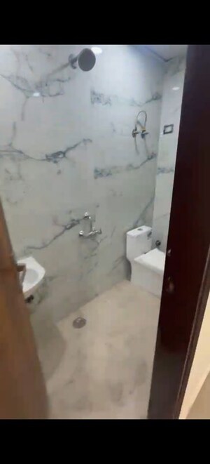 Bathroom in 4 BHK Builder Floor at Rajendra Nagar Sector 4 – for Sale