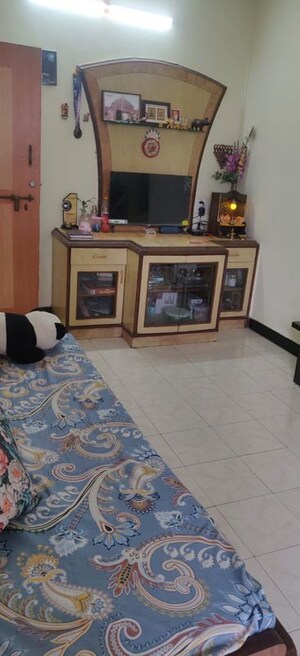 Bedroom in 1 BHK Apartment at Tingre Nagar – for Rent