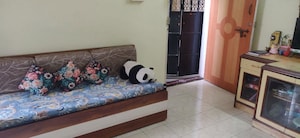 Living Room in 1 BHK Apartment at Tingre Nagar – for Rent