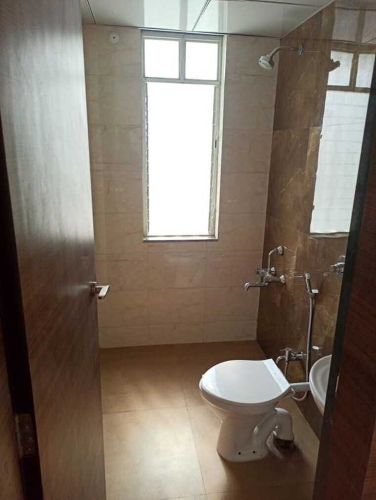 Bathroom, highpoint-itrend-homes-phase-2 1 Bedroom 480 Sq.Ft. Apartment In Hinjewadi Pune 10573917