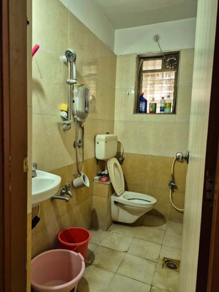 Bathroom, kipl-morya 1 Bedroom 450 Sq.Ft. Apartment In Kasarvadavali Thane 10573930