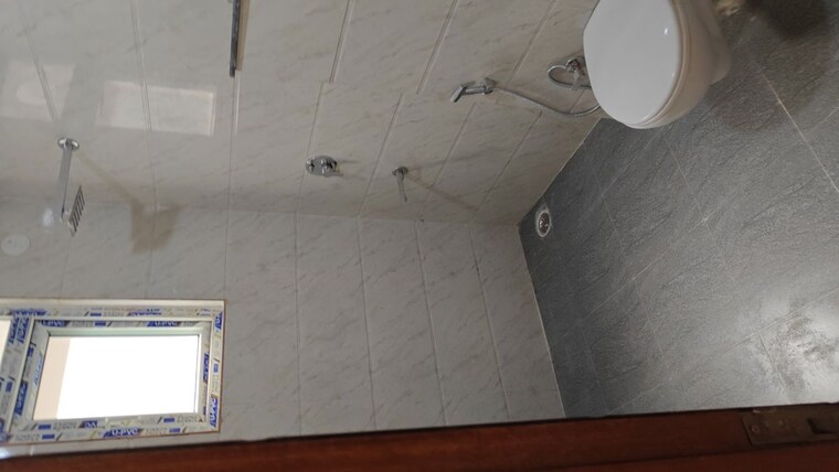 Bathroom, chattarpur 2 Bedroom 720 Sq.Ft. Builder Floor In Chattarpur Delhi 10573931