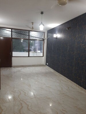 3 BHK Builder Floor For Rent in Chittaranjan Park