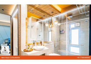 Building Lobby in 4 BHK Apartment at Oberoi Exquisite Goregaon, Goregaon East – for Sale