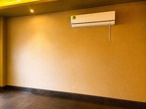 Room in 3 BHK Builder Floor at Greater Kailash I – for Sale