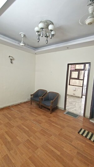 Room in 2 BHK Builder Floor at Malviya Nagar – for Rent