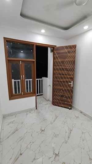 Room in 1 BHK Builder Floor at Malviya Nagar – for Rent